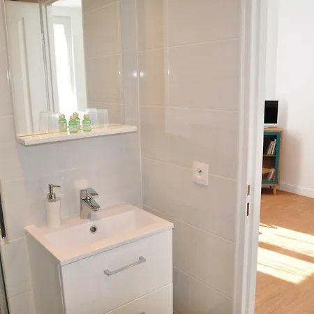Rochegude-studio1-proche La Defense/paris